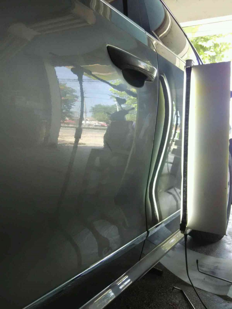 車門凹陷修復后 車門凹陷修復后