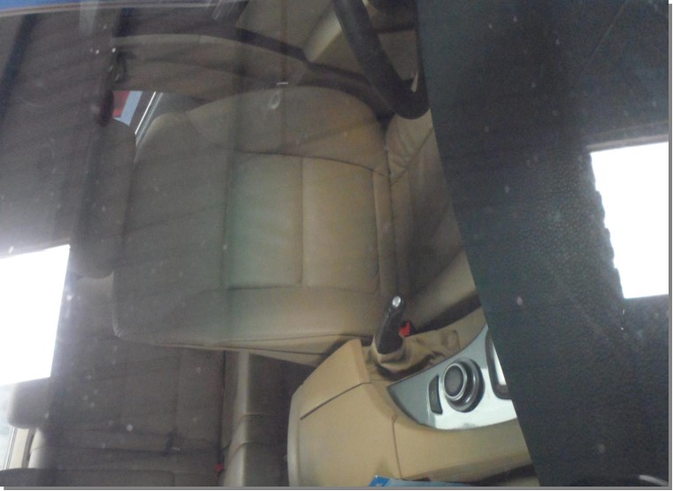 擋風玻璃綜合破損修復后