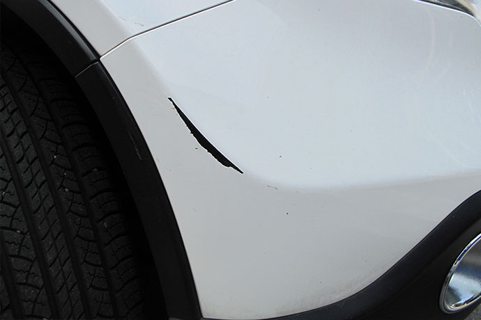 快速補(bǔ)漆修復(fù)前